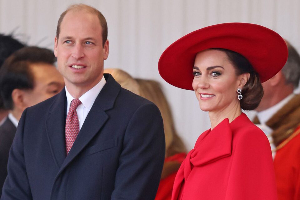 “te-gjithe-te-duam-shume!”-princ-william-feston-ditelindjen,-kate-middleton-e-uron-me-nje-foto-te-vecante