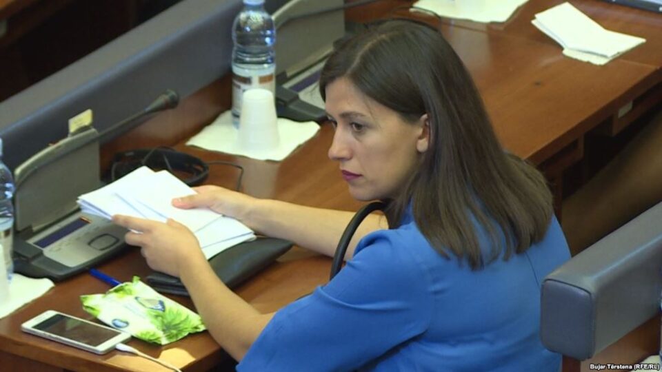 haxhiu-leter-ministres-serbe-te-drejtesise:-te-kthehen-kosovaret-qe-po-mbahen-ne-burgjet-e-serbise