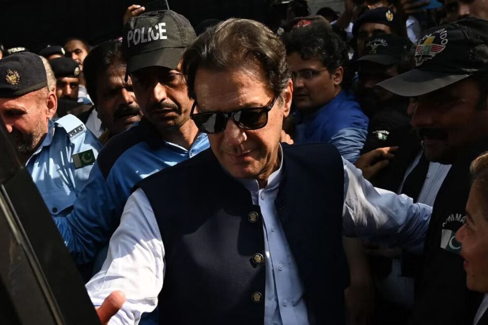 okb-i-ben-thirrje-pakistanit-ta-liroje-menjehere-ish-kryeministrin-imran-khan