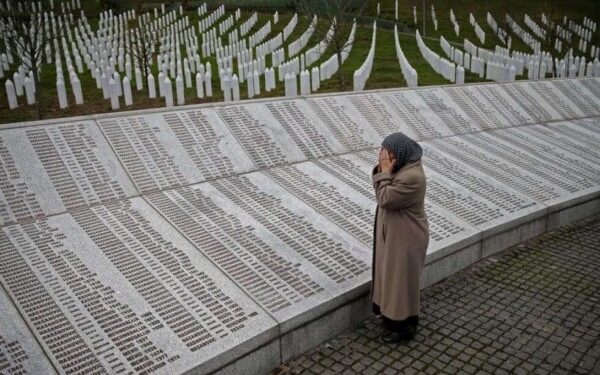 kosova-shpall-sot-11-korrikun-si-dite-perkujtimore-per-gjeno’cidin-ne-srebrenice