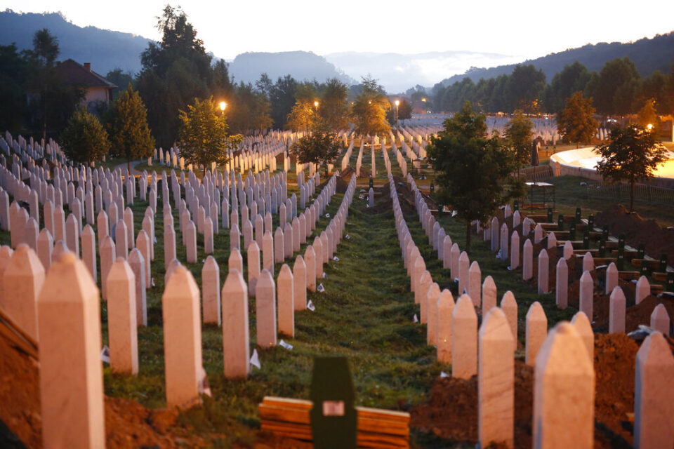 delegacioni-i-be-se-ne-beh-u-kerkon-falje-shoqatave-te-srebrenices