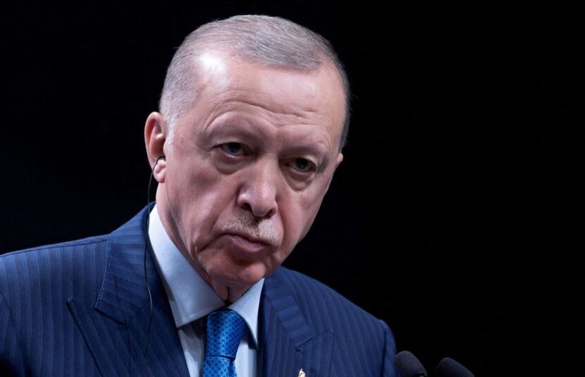 “ne-duhet-te-jemi-shume-te-fuqishem”-erdogan:-turqia-mund-te-hyje-ne-izrael-per-te-ndihmuar-palestinezet