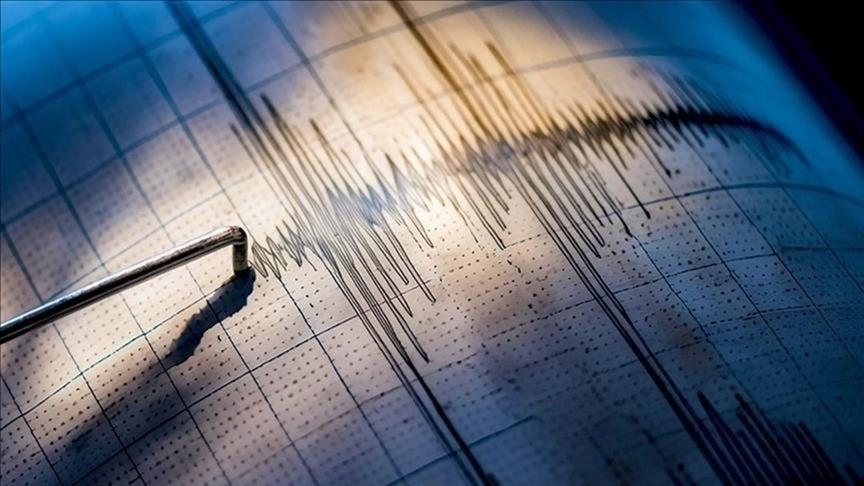 nje-termet-me-magnitude-7,1-balle-godet-japonine