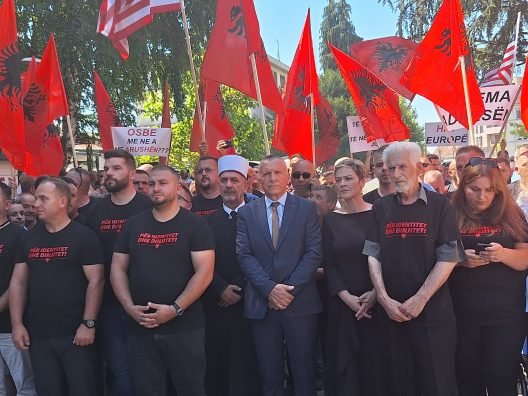 qeveria-e-kosoves-mbeshtet-protesten-ne-bujanoc,-bislimi:-kerkesat-e-shqiptareve-te-lugines-jane-legjitime