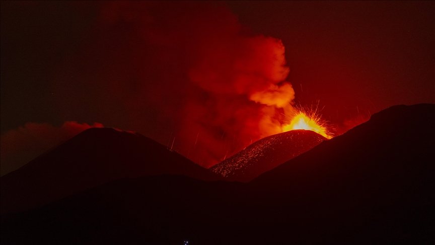 itali,-shperthen-perseri-llave-dhe-hi-nga-vullkani-etna