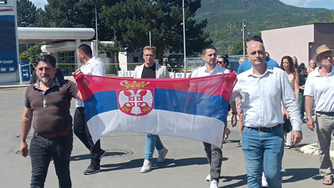 i-ra-bilbilit-gjate-vizites-se-3-ministrave-te-kosoves-ne-veri,-arrestohet-kryetari-i-partise-se-serbeve-ne-mitrovice