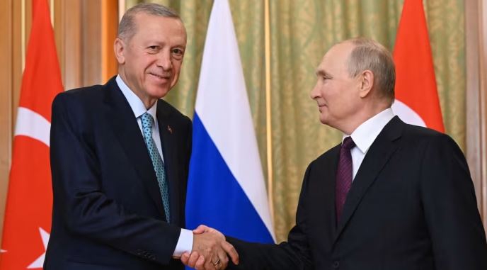 analiza-e-financial-times:-nato-duhet-te-reagoje-ndaj-marreveshjes-erdogan-putin-per-termocentralin-berthamor