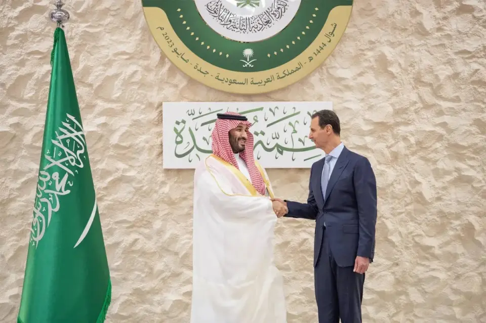 arabia-saudite-rihap-ambasaden-ne-siri,-duke-perfunduar-pajtimin-me-regjimin-e-asadit