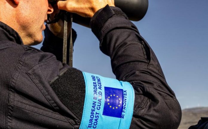 frontex:-numri-i-emigranteve-drejt-greqise-per-vitin-2024-eshte-rritur-me-39-perqind