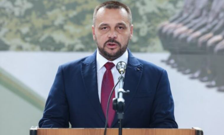 “grupe-te-armatosura-mund-te-perserisin-sulmin-terrorist-ne-kosove”,-ministri-maqedonci:-trajnohen-dhe-mbeshteten-nga-beogradi