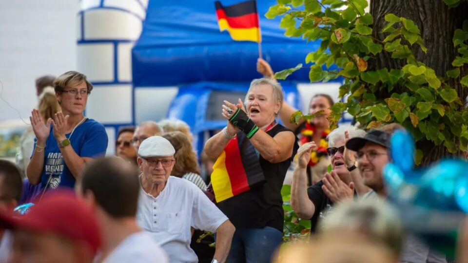 zgjedhjet-rajonale-ne-gjermani,-dalin-sondazhet-e-para!-partia-e-olaf-scholz-ne-gare-te-ngushte-me-te-djathten-ekstreme