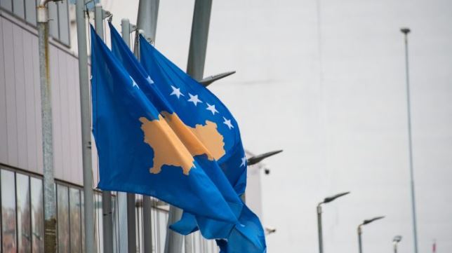 a-u-ndikua-macron-nga-marreveshja-per-armet-me-beogradin?-media-prane-be:-franca-dhe-italia-po-bllokojne-anetaresimin-e-kosoves-ne-be