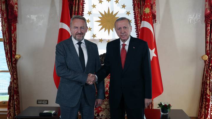 presidenti-turk-erdogan-u-takua-me-bakir-izetbegoviqin-ne-stamboll