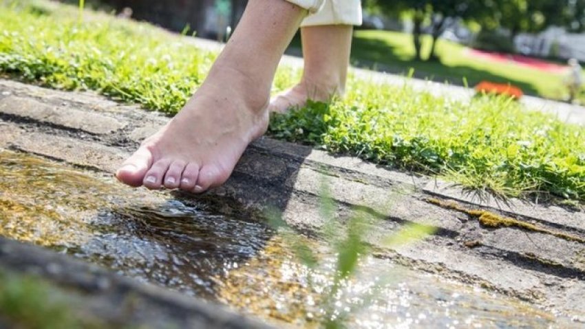 ecja-zbathur,-nje-kenaqesi-e-vertete-per-kembet-tuaja