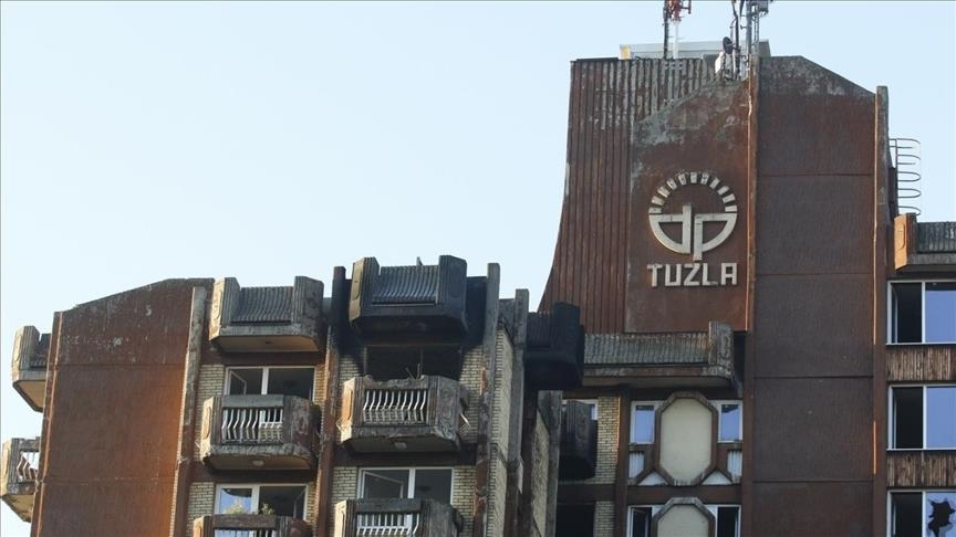 pas-zjarrit-ne-tuzlla:-15-paciente-ne-spital,-kater-ne-ventilim-mekanik