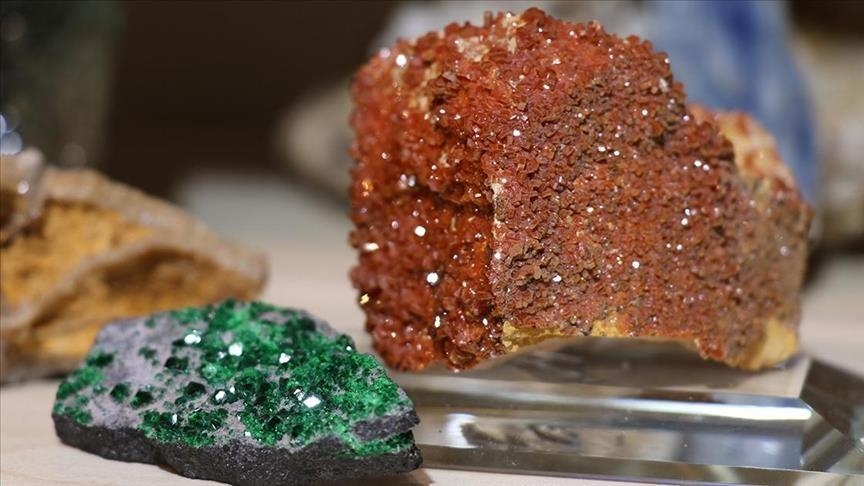 kazakistani-dhe-shba-ja-nenshkruajne-memorandum-bashkepunimi-per-mineralet-kritike