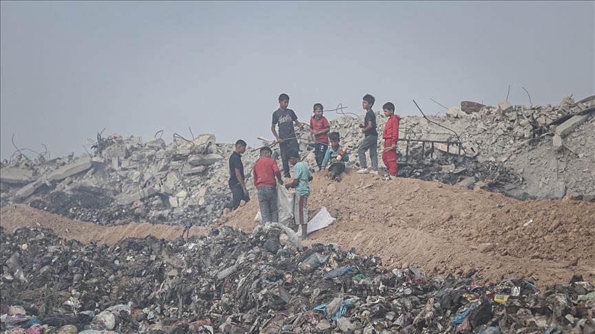 banoret-e-gazes-rindertojne-strehimore-nga-rrenojat-teksa-dimri-afrohet-pas-armepushimit