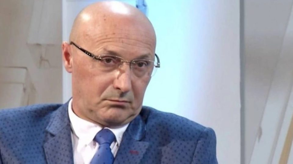 gjykata-i-vazhdon-paraburgimin-edhe-per-dy-muaj-shehollit,-i-dyshuar-per-spiunazh