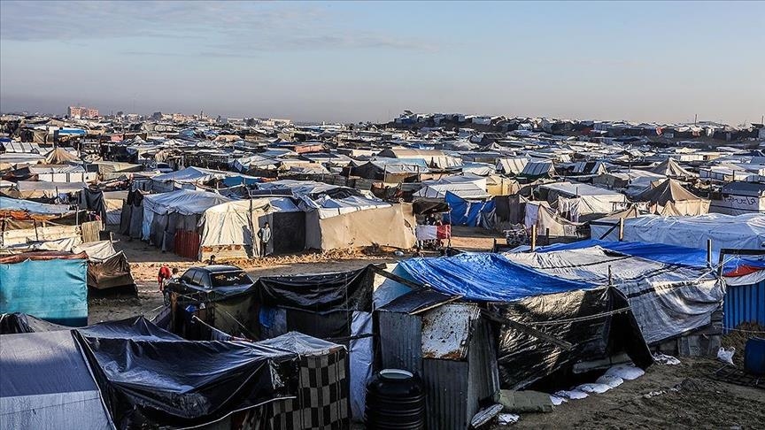 mijera-palestineze-ne-gaza-kerkojne-urgjentisht-tenda-per-te-kaluar-dimrin