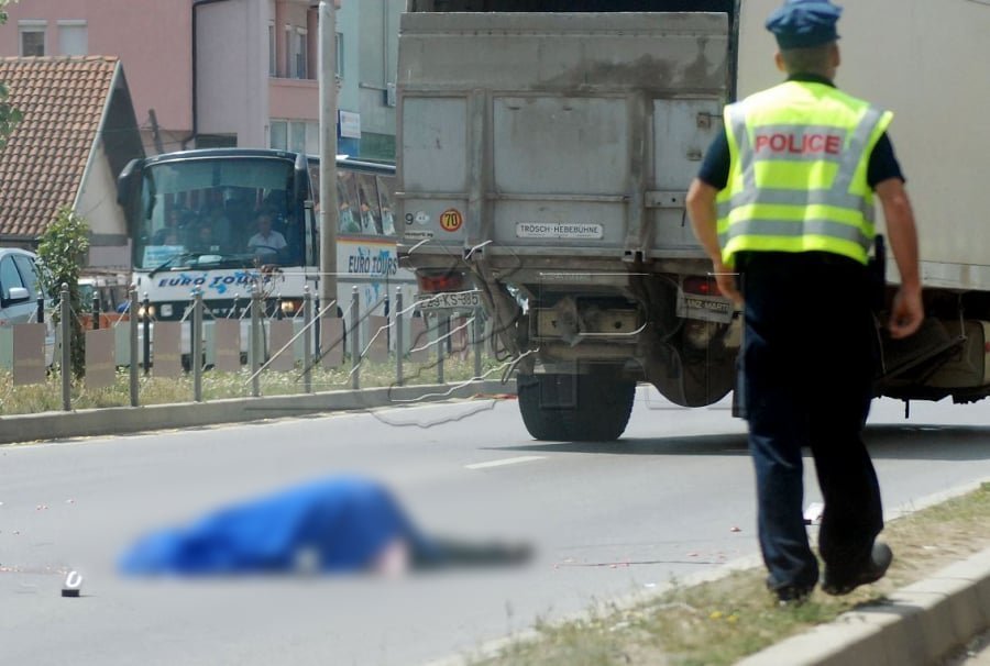 nje-i-vdekur-pas-nje-aksidenti-ne-dalje-te-autostrades-bresje-–-fushe-kosove