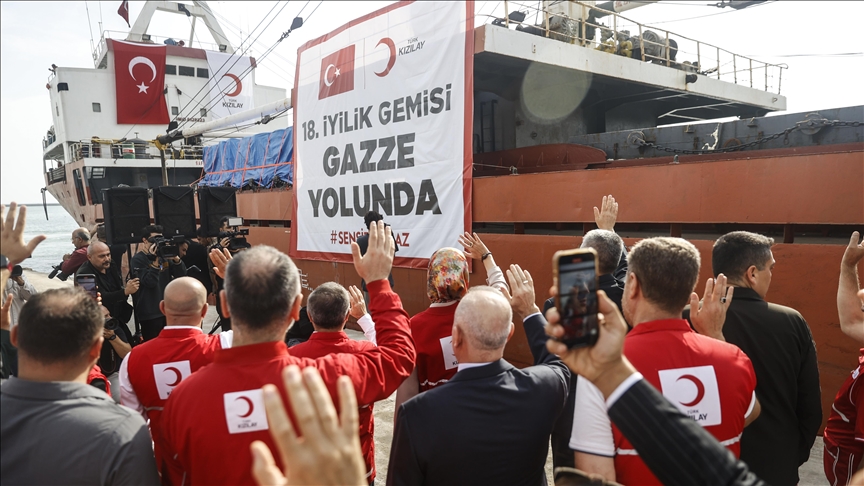 turqia-dergon-“anijen-e-18-te-te-miresise”-me-ndihma-dimerore-dhe-furnizime-ushqimore-per-gazen