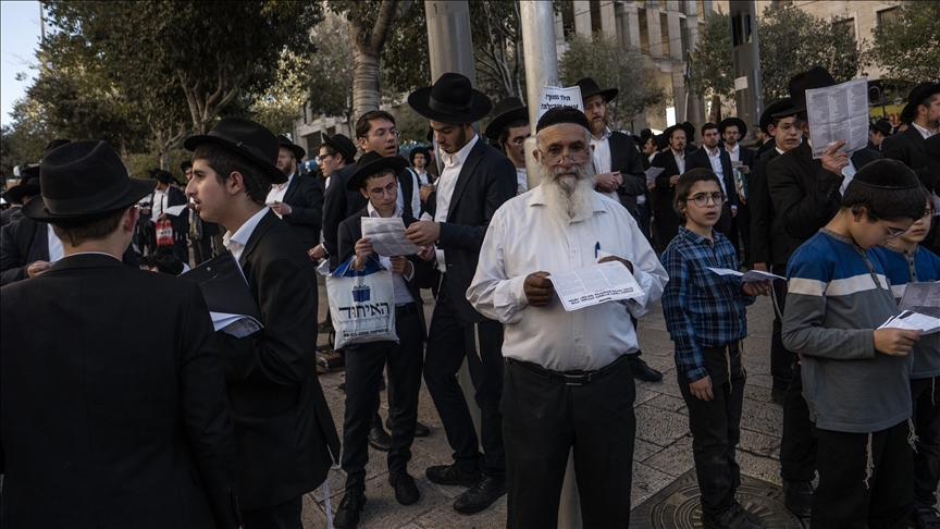 dhjetera-hebrenj-ultra-ortodokse-protestojne-kunder-sherbimit-ushtarak-ne-izrael