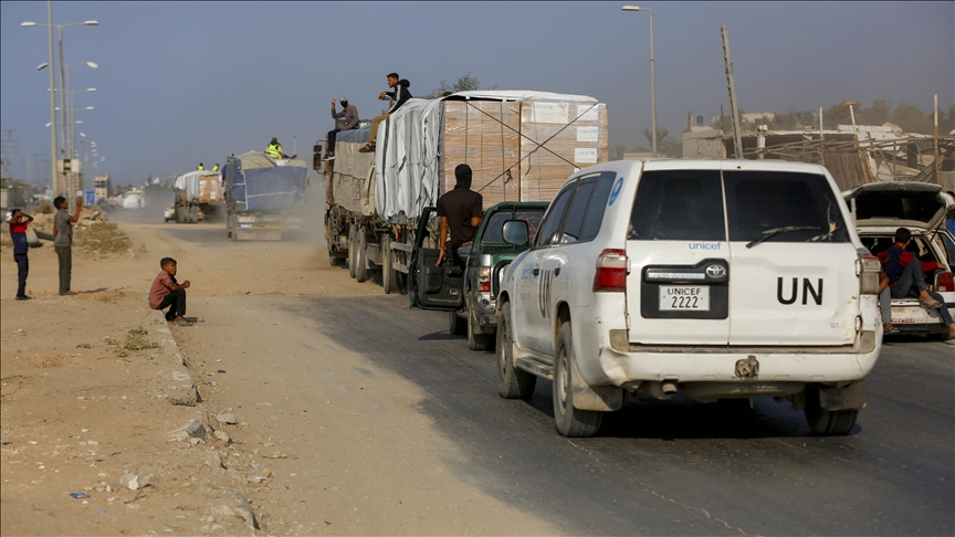 numer-i-kufizuar-kamionesh-me-ndihma-vazhdojne-te-hyjne-ne-gaza-permes-kalimit-kufitar-kissufim