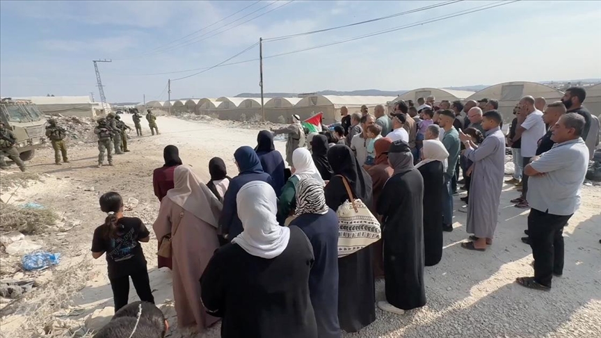 palestinezet-e-zhvendosur-kerkojne-te-kthehen-ne-shtepine-e-tyre-ne-kampin-ne-veri-te-bregut-perendimor