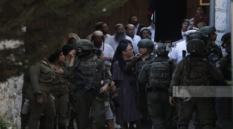 gati-1,000-kolone-izraelite-sulmojne-kompleksin-e-xhamise-al-aksa