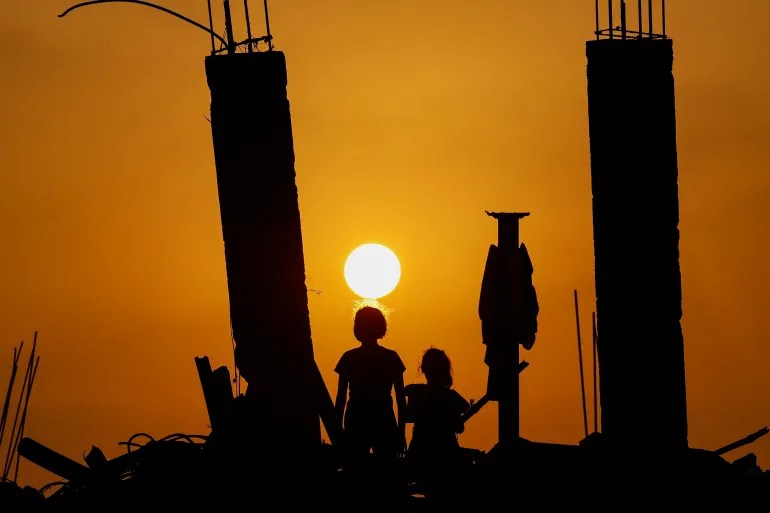 “udhetim-vuajtjeje”:-nje-i-evakuuar-nga-gaza-rrefen-udhetimin-24-oresh-drejt-afrikes-se-jugut
