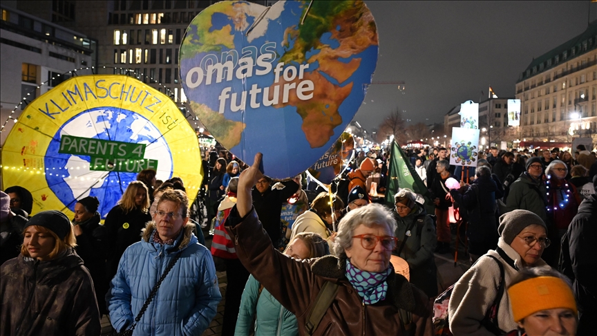 greva-globale-per-klimen-ne-berlin-ben-thirrje-per-veprime-urgjente