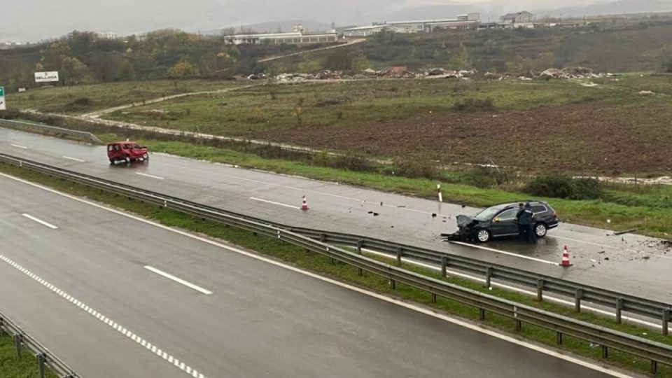 pese-persona-te-lenduar-nga-aksidenti-ne-autostraden-“ibrahim-rugova”