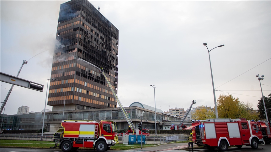 kroaci,-zjarri-perfshin-ndertesen-“vjesnik”-ne-zagreb