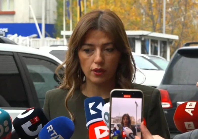 haxhiu:-opozita-e-ka-permendur-konjufcen-si-unifikues,-koha-t’i-japin-mbeshtetje