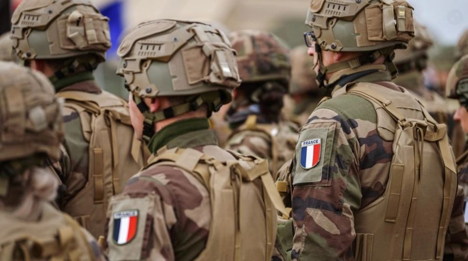 “duhet-te-jemi-te-pergatitur-per-te-humbur-femijet-tane”-shefi-i-shtabit-‘trazon’-dhe-fut-ne-panik-francen:-nese-s’e-ndalim-mosken…!-reagime-te-forta-nga-politika