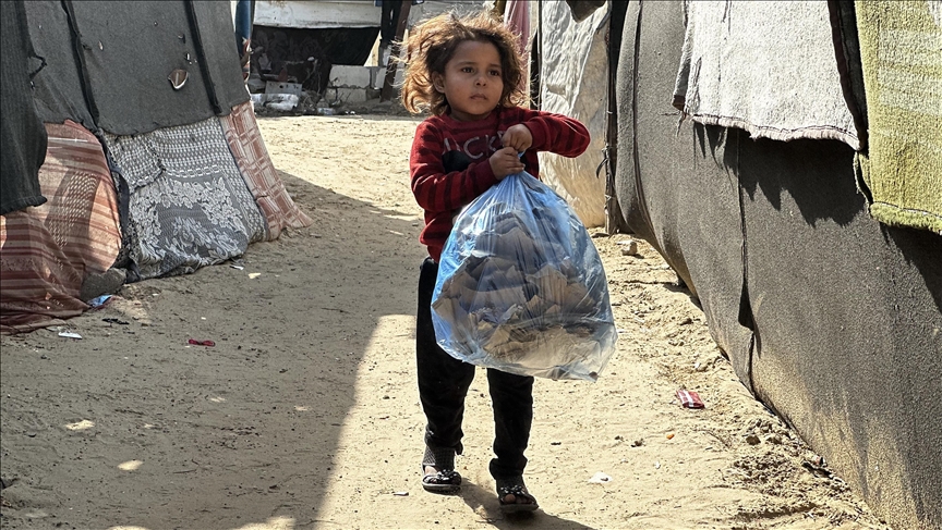 dita-boterore-e-femijeve-ne-gaza:-femijet-palestineze-mbijetojne-ne-kushte-te-veshtira-neper-tenda