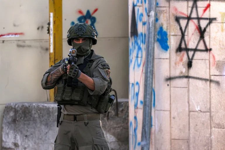 dy-palestineze-plagosen-ne-nje-bastisje-izraelite-ne-bregun-perendimor