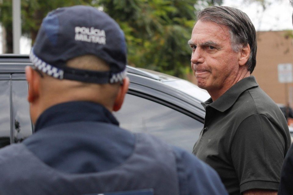 bolsonaro-arrestohet-nen-dyshimin-se-ka-planifikuar-ikjen-nga-arresti-shtepiak
