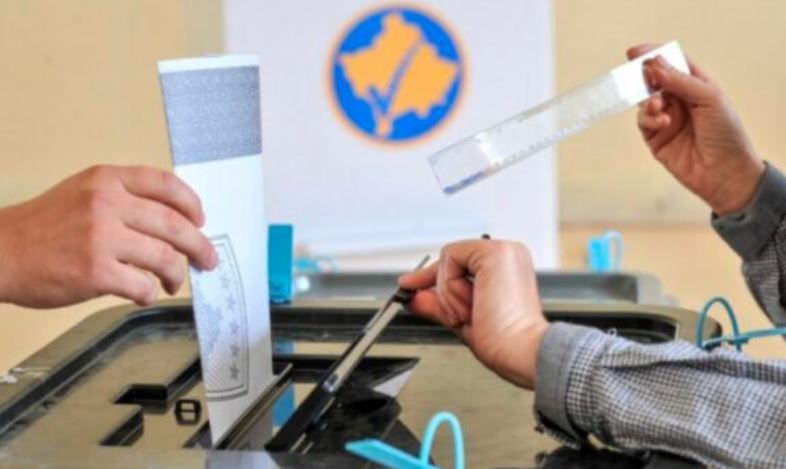 kush-kujt-do-ia-shtrije-doren-e-bashkepunimit-per-28-dhjetor?-kqz-tregon-afatin-per-deklarimin-e-koalicioneve-ne-kosove