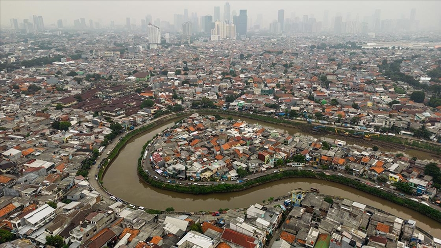 kryeqyteti-indonezian-xhakarta-me-42-milione-banore-behet-qyteti-me-i-populluar-ne-bote