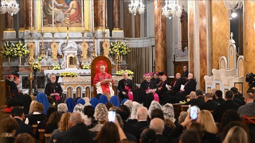 papa-leoni-xiv-mbajti-fjalim-ne-kishen-katolike-te-shpirtit-te-shenjte-ne-stamboll