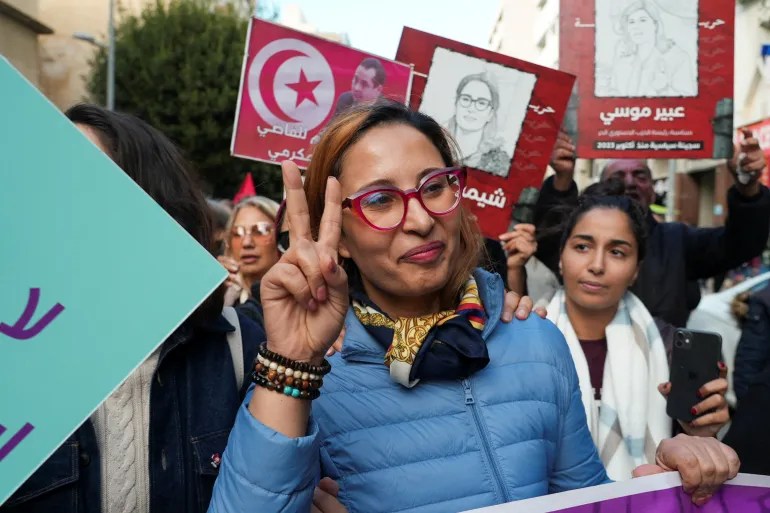 tunizi:-policia-arreston-figuren-e-opozites-chaima-issa-gjate-protestes