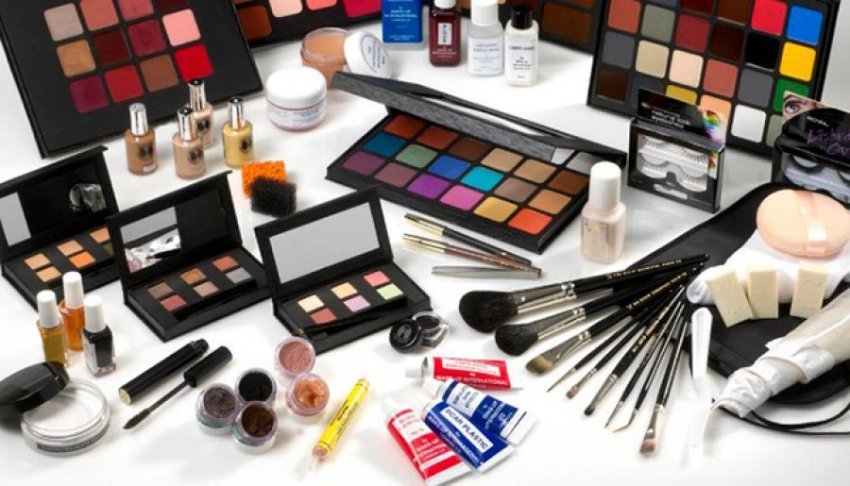 dermatologet:-produktet-kozmetike-mund-te-kene-pasoja-serioze-per-shendetin