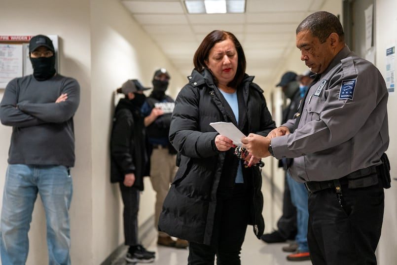 administrata-trump-ndalon-perkohesisht-te-gjitha-aplikimet-e-emigracionit-nga-19-vende-jashte-evropes