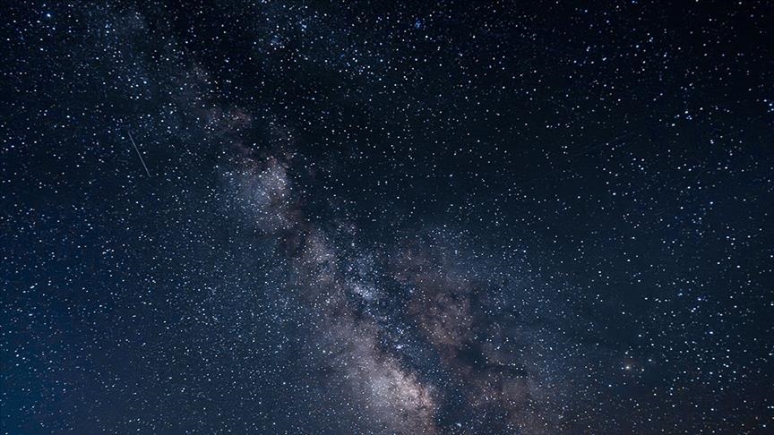 shkencetaret-zbulojne-nje-galaktike-te-re-gjigante