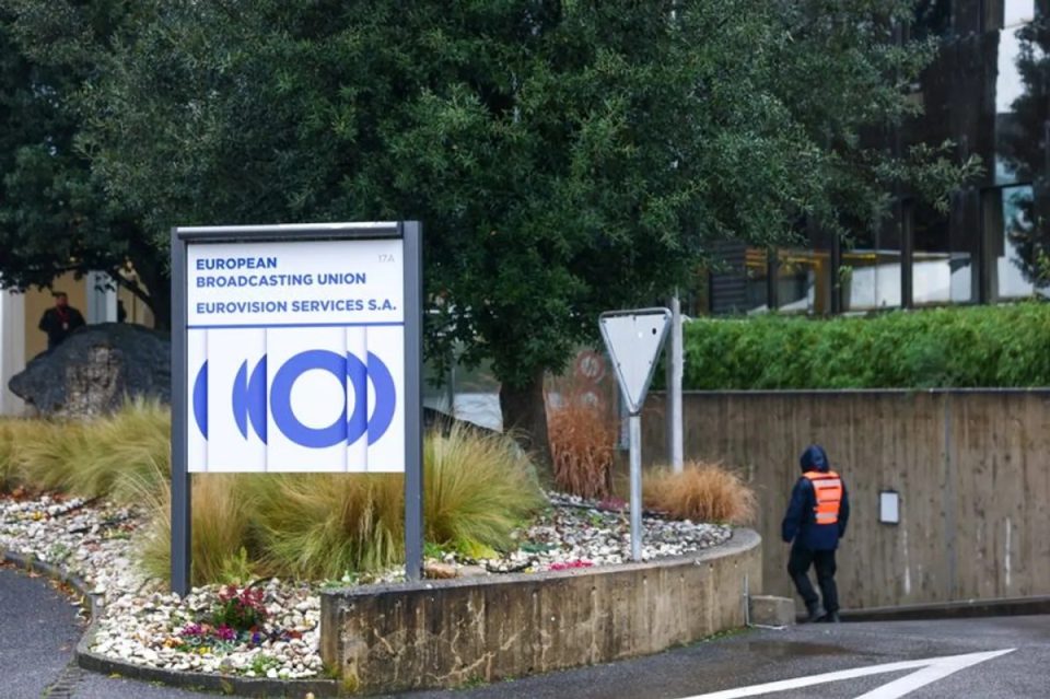 trt-ja-braktis-takimin-e-ebu-se-teksa-anetaret-perplasen-mbi-pjesemarrjen-e-izraelit-ne-eurovision