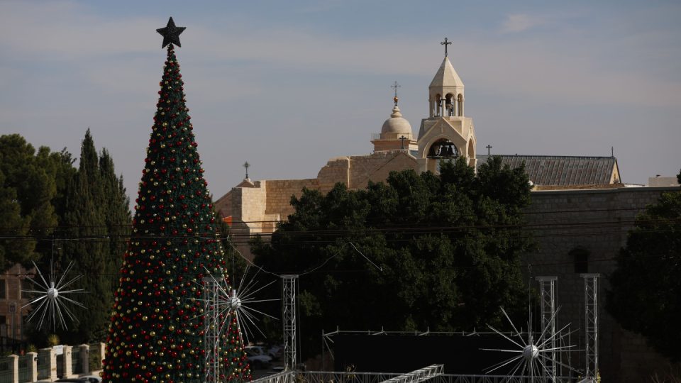 video/-ndizet-per-here-te-pare-qe-nga-fillimi-i-luftes-ne-gaza-pema-e-krishtlindjeve-ne-betlehem