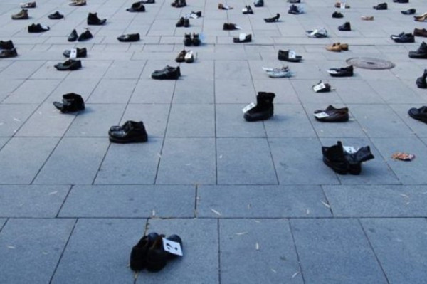 personat-e-zhdukur-gjate-luftes-ne-kosove-–-familjaret-kerkojne-drejtesi-me-konference-ne-serbi