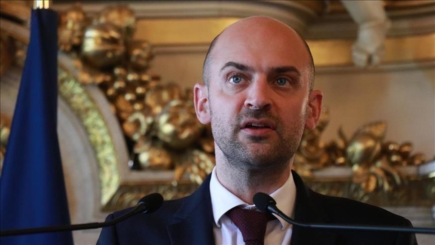 franca:-siria-nuk-mund-te-jetoje-me-nen-frike-dhe-arbitraritet