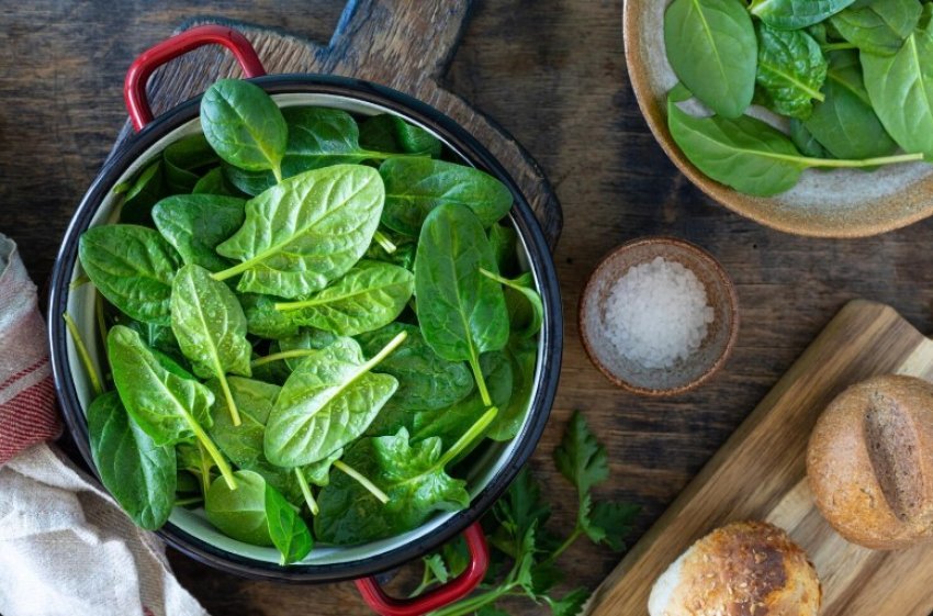 per-me-shume-magnez,-ekspertet-rekomandojne-kete-perime-me-gjethe-jeshile